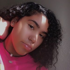 Meet your Posher, Samiah